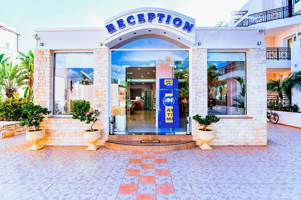 HER_83090_Yiannis_Manos_Hotel_Resort_0621_21.jpg