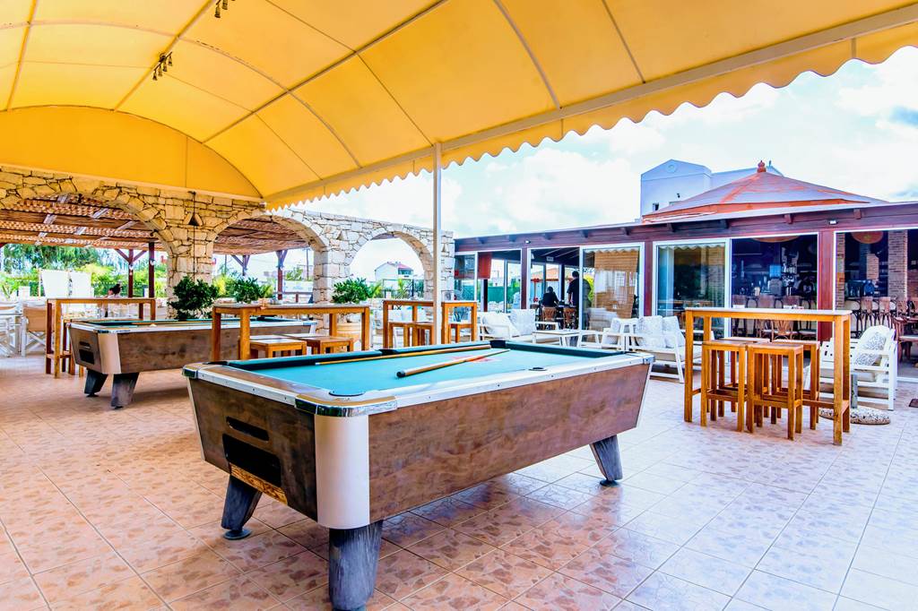 HER_83090_Yiannis_Manos_Hotel_Resort_0621_20.jpg