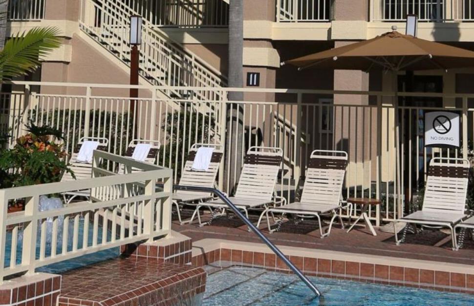 Sonesta-ES-Suites-Orlando-Lake-Buena-Vista-10.jpg