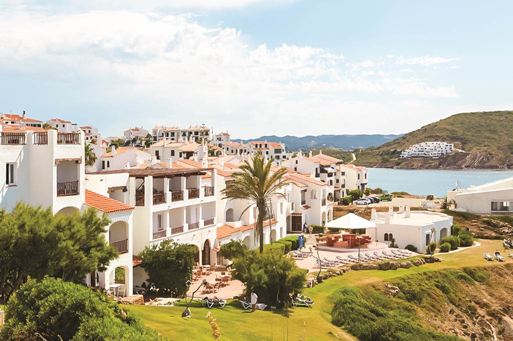 MAH_70978_Tramontana_Park_Apthtl_0415_02.jpg