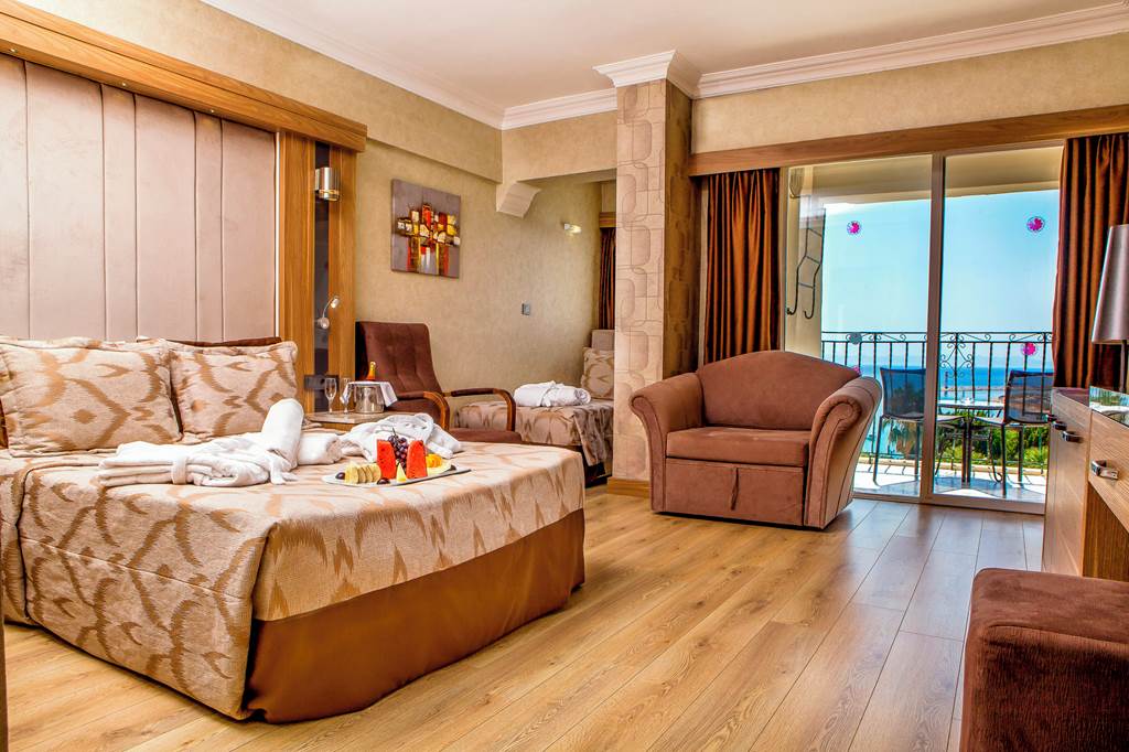 BJV_86711_Laur_Hotel_1223_20.jpg