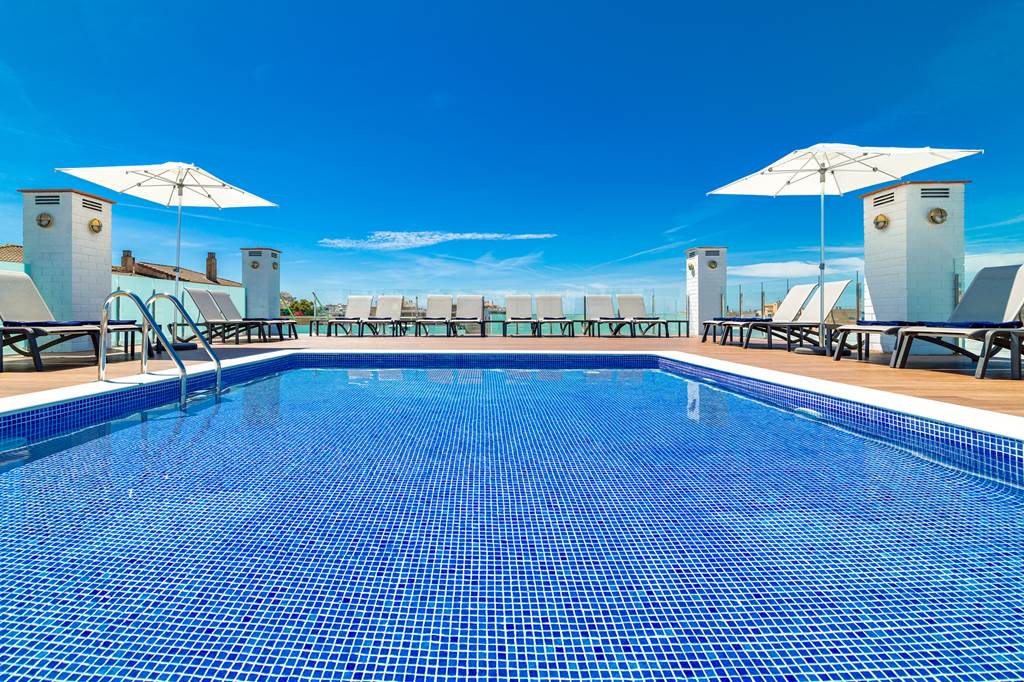 REU_2669_H10_Delfin_Hotel_0717_03.jpg