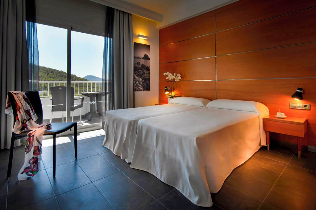 IBZ_74339_Palladium_Hotel_Cala_Llonga_1020_28.jpg