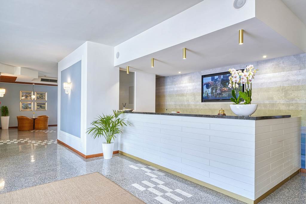 VRN_86943_Sky_Pool_Hotel_Sole_0524_05.jpg