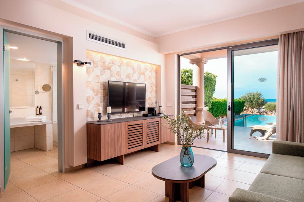 RHO_70433_Kresten_Royal_Euphoria_Resort_0624_05.jpg