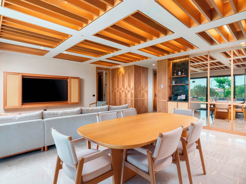 BJV_85636_Anda_Barut_Collection_0724_20.jpg