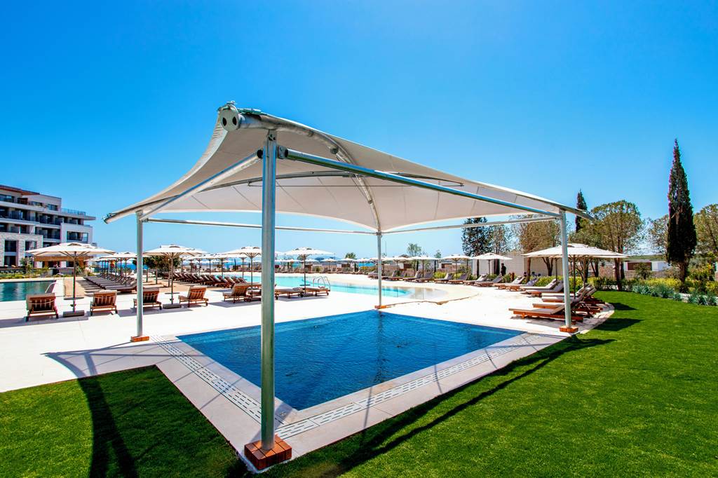 BJV_85636_Anda_Barut_Collection_0524_04.jpg