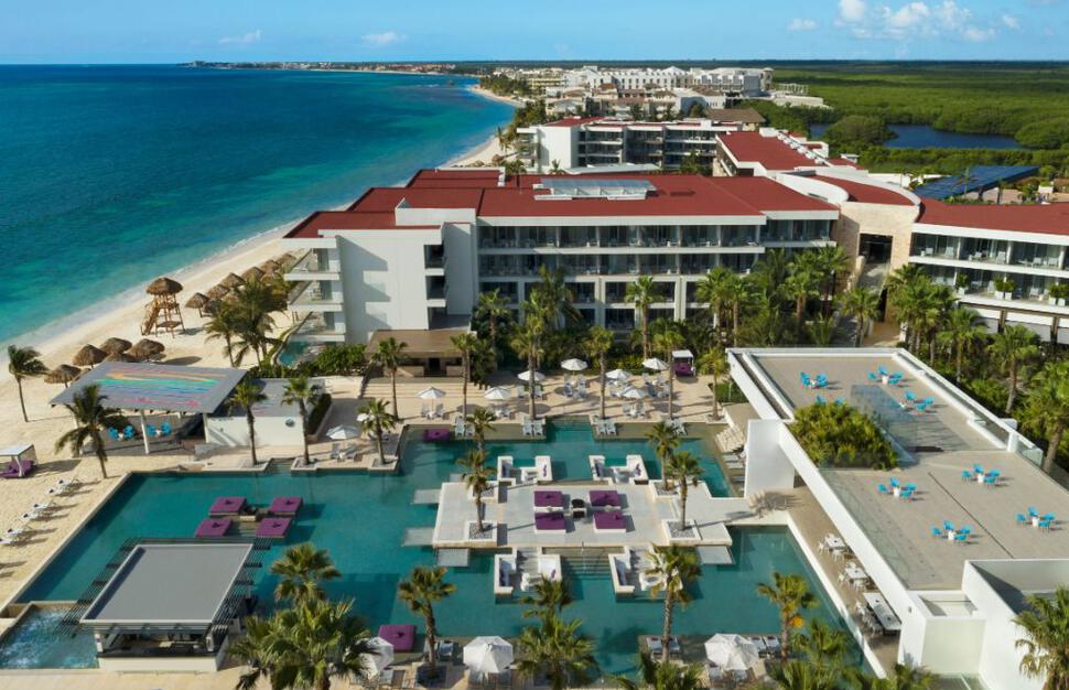 Breathless-Riviera-Cancun-Resort-Spa-23.jpg