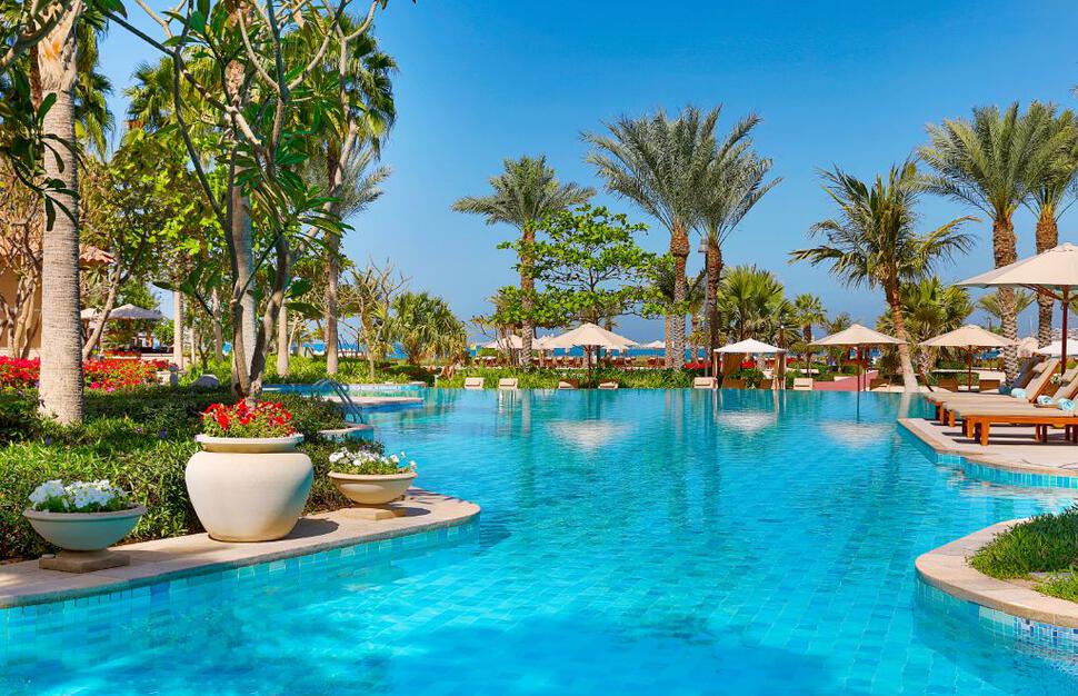 The-Ritz-Carlton-Dubai-27.jpg