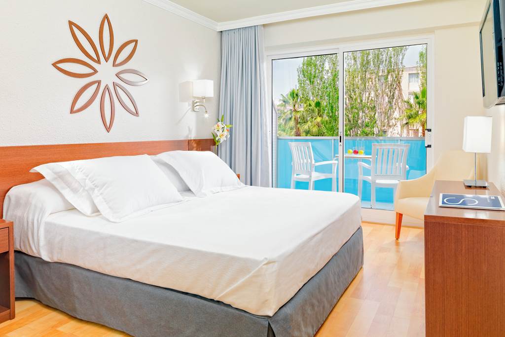 REU_2669_H10_Delfin_Hotel_0819_01.jpg