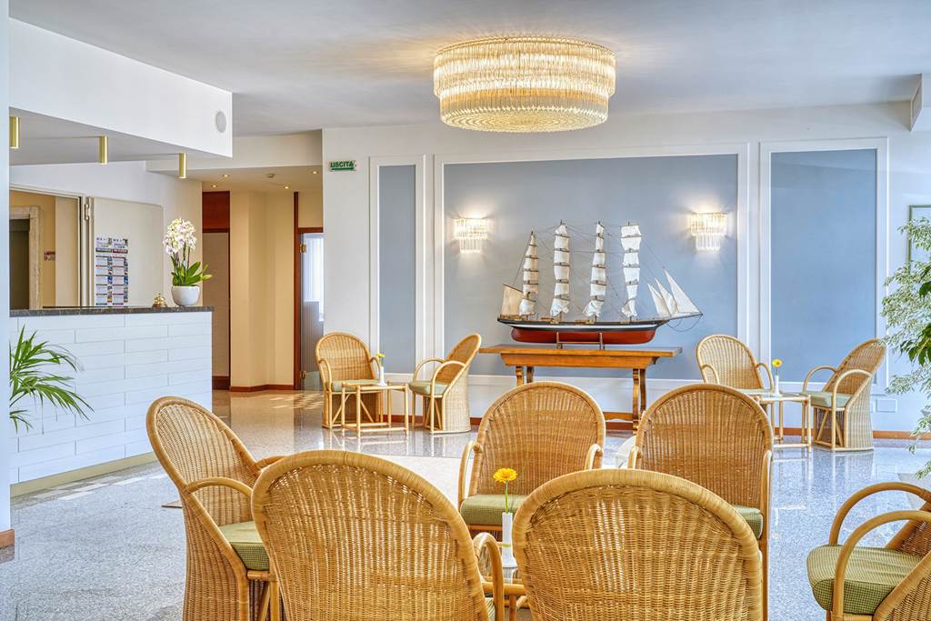 VRN_86943_Sky_Pool_Hotel_Sole_0524_06.jpg