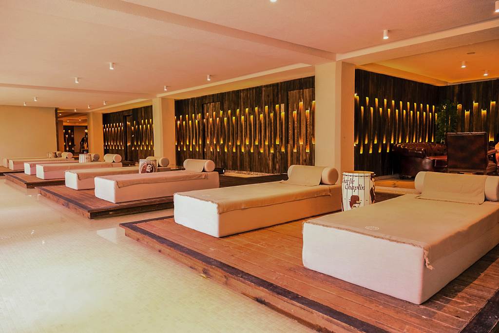 BJV_86711_Laur_Hotel_1223_08.jpg