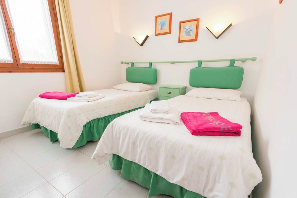 MAH_81730_Villa_Isa_1219_30.jpg