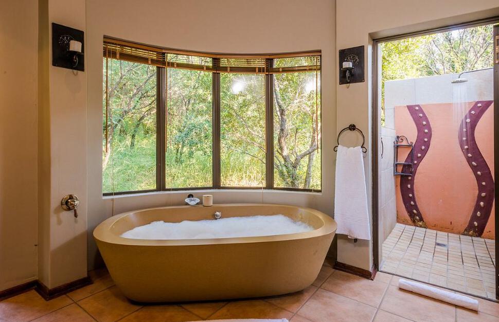 Ivory-Tree-Lodge-2.jpg