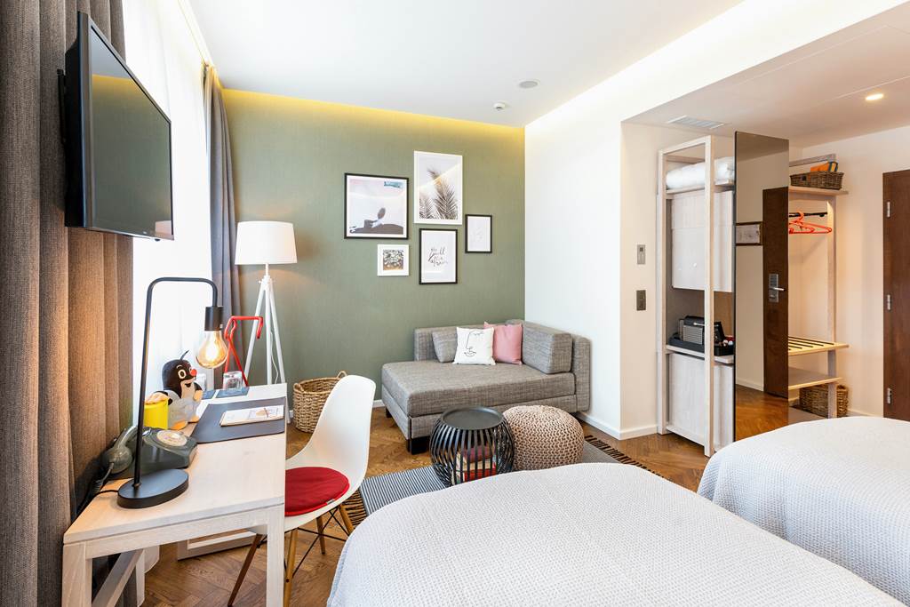 PRG_88223_Mosaic_House_Design_Hotel_0924_19.jpg