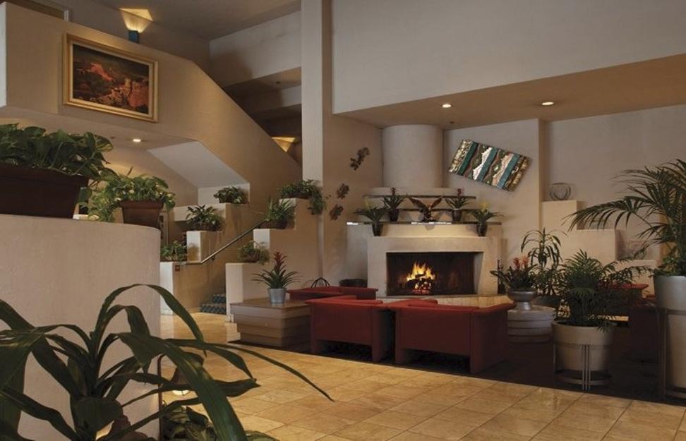 Grand-Canyon-Plaza-Hotel-1.jpg