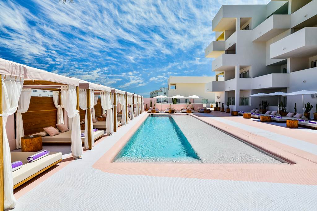 IBZ_78703_Paradiso_Ibiza_Art_Hotel_0618_02.jpg