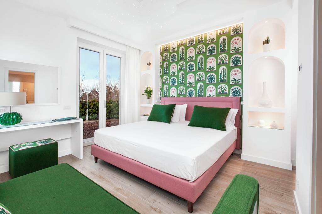 NAP_89118_Villa_High_Top_Vista_0225_08.jpg