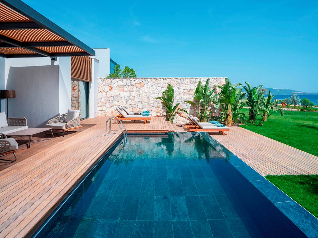 BJV_85636_Anda_Barut_Collection_0724_33.jpg