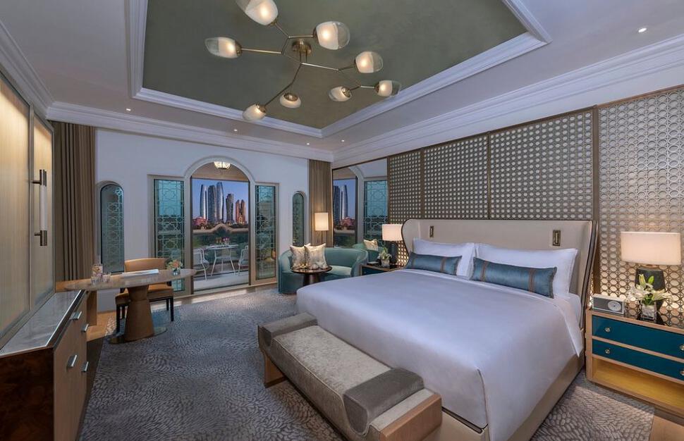 Emirates-Palace-Mandarin-Oriental-Abu-Dhabi-1.jpg