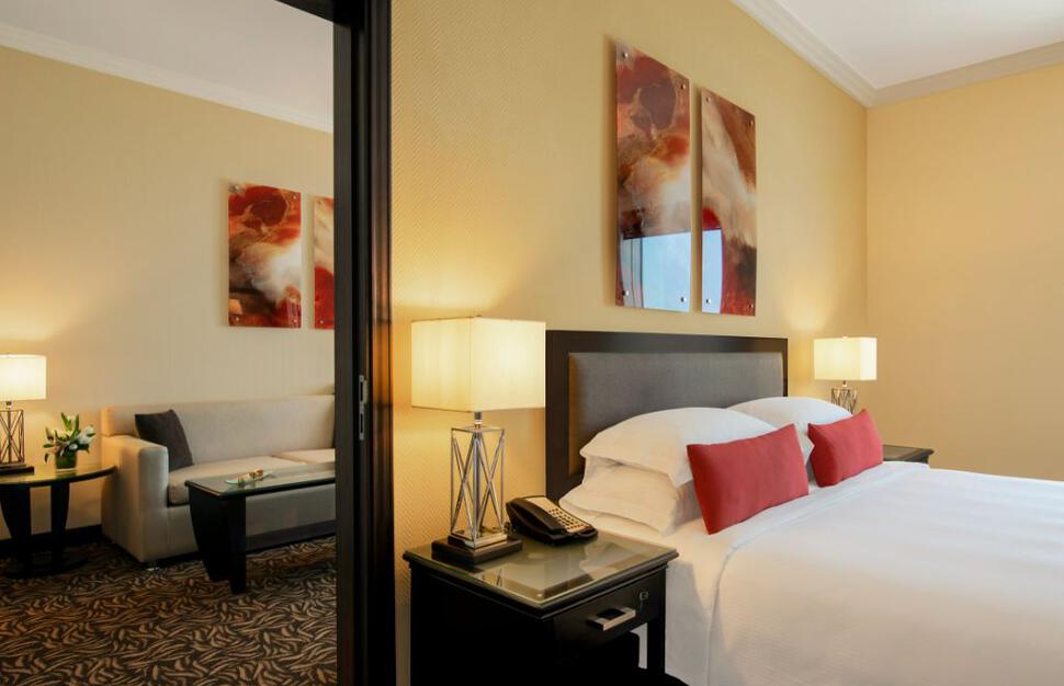 Towers-Rotana-10.jpg