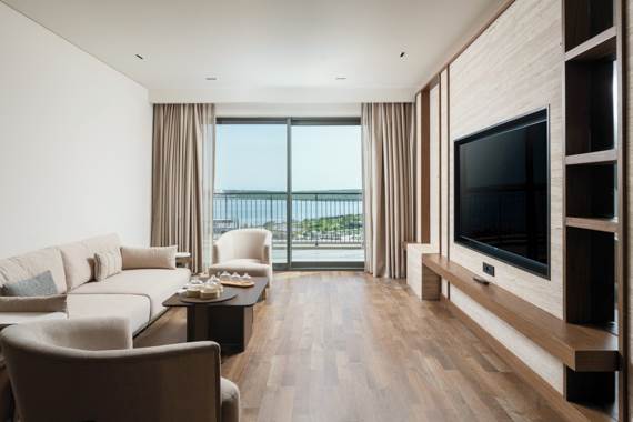 BJV_85636_Anda_Barut_Collection_1024_06.jpg