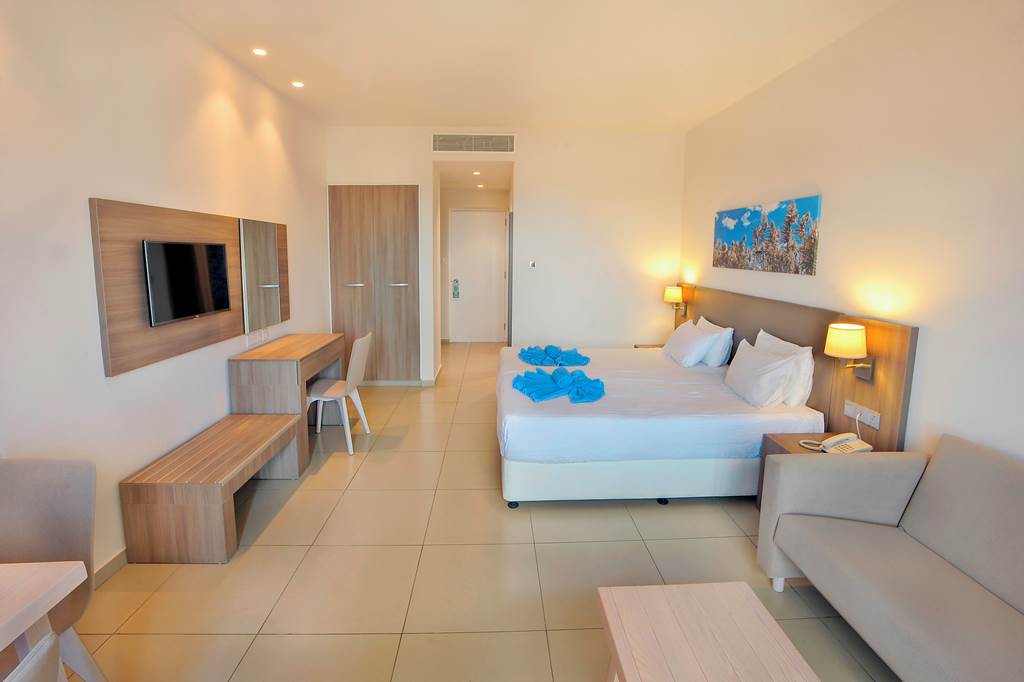 LCA_1570_Euronapa_Hotel_Apartments_0824_04.jpg