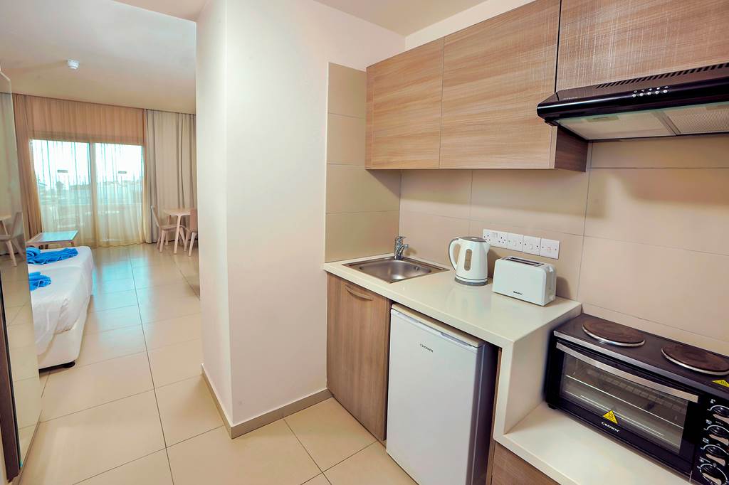 LCA_1570_Euronapa_Hotel_Apartments_0824_01.jpg