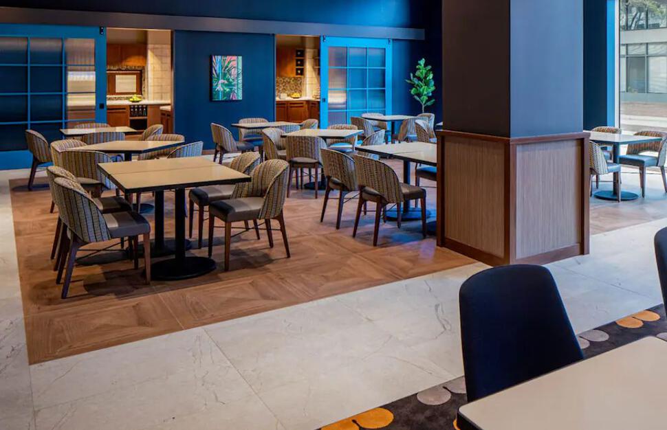 Hyatt-Place-Tampa-Downtown-7.jpg