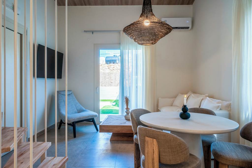 CHQ_88700_Villa_Mournia_Plaka_0125_09.jpg