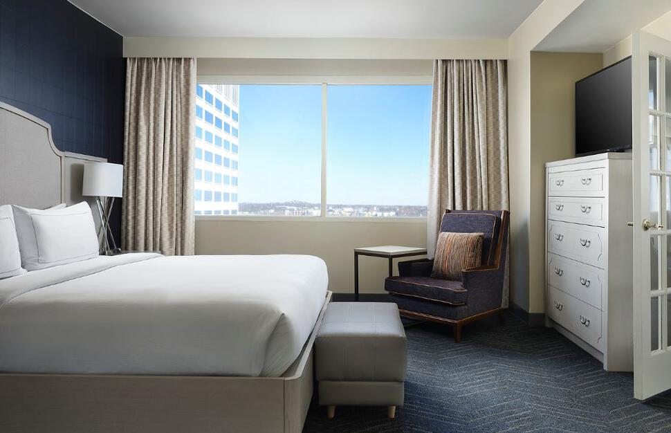 DoubleTree-by-Hilton-Nashville-Downtown-2.jpg