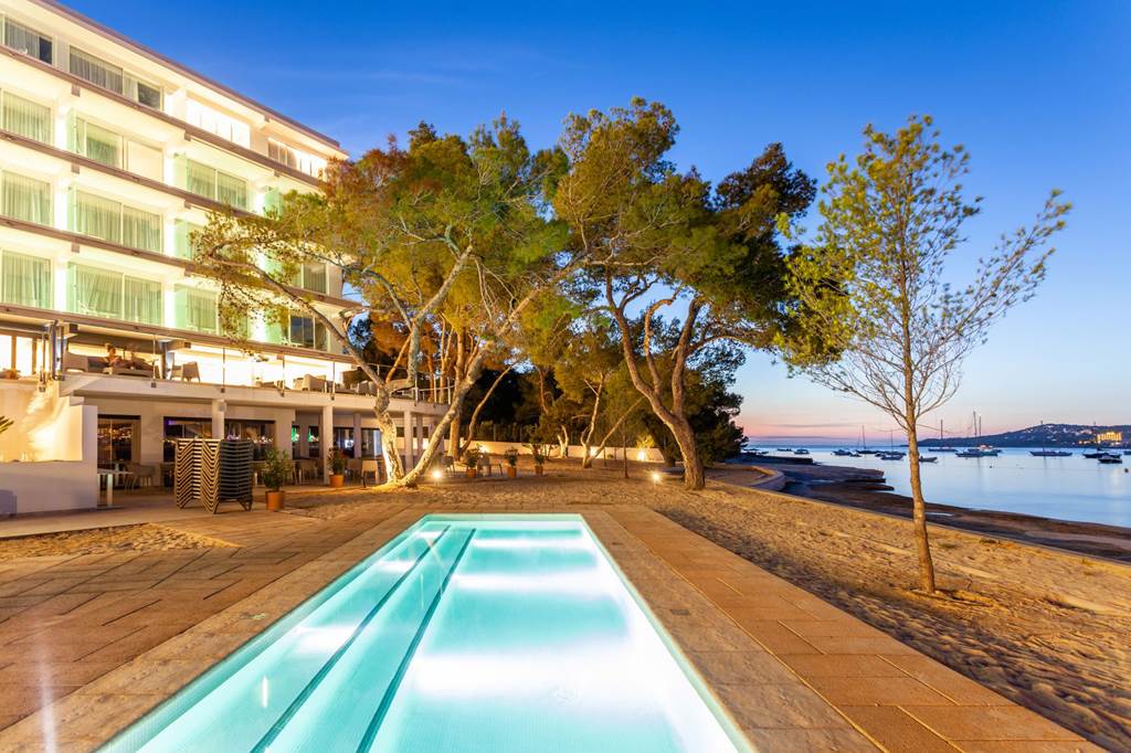 IBZ_82150_Els_Pins_Resort_and_Spa_Ibiza_0722_01.jpg