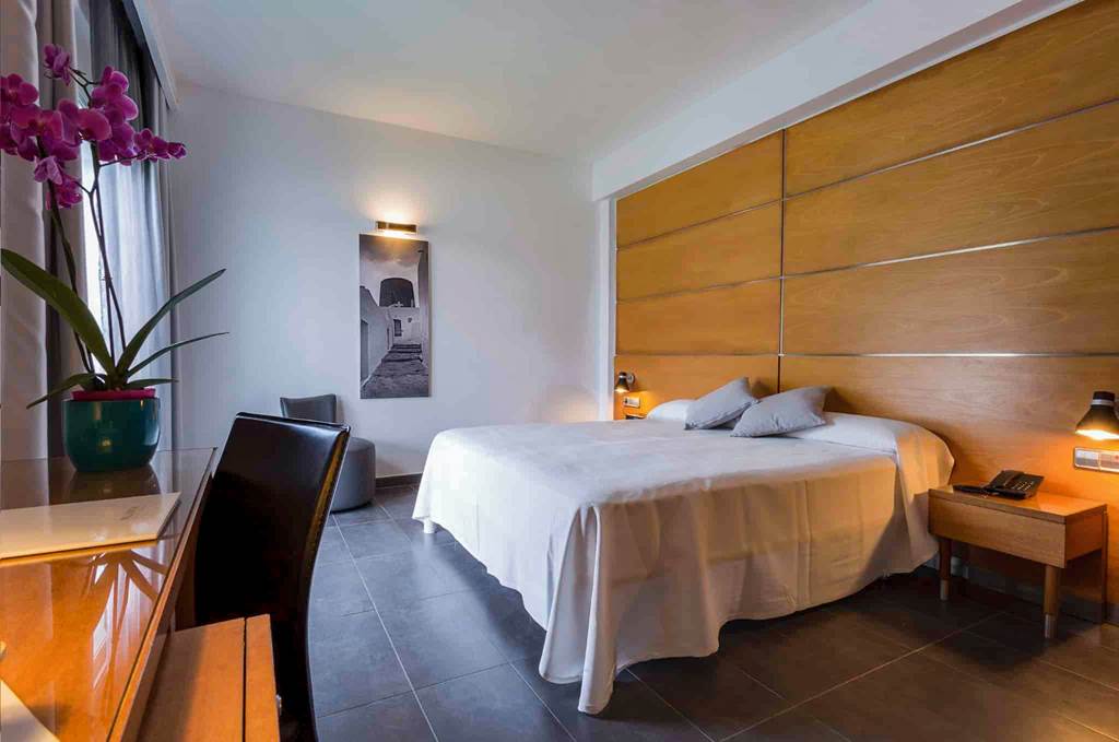 IBZ_74339_Palladium_Hotel_Cala_Llonga_0722_01.jpg