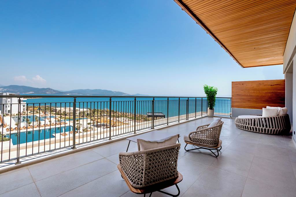 BJV_85636_Anda_Barut_Collection_0524_78.jpg