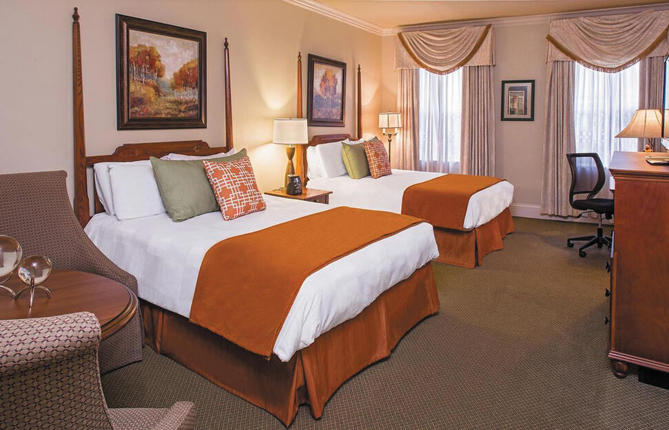 St-James-Hotel-New-Orleans-2.jpg