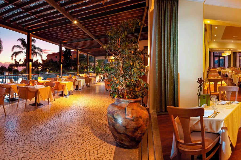 FNC_81027_Suite_Hotel_Eden_Mar_0919_16.jpg