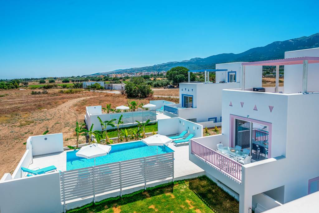 KGS_85672_Villa_Xenos_Rose_0723_06.jpg
