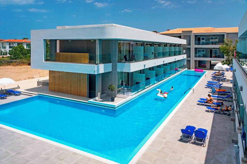 ZTH_83967_White_Olive_Premium_Hotel_1022_06.jpg