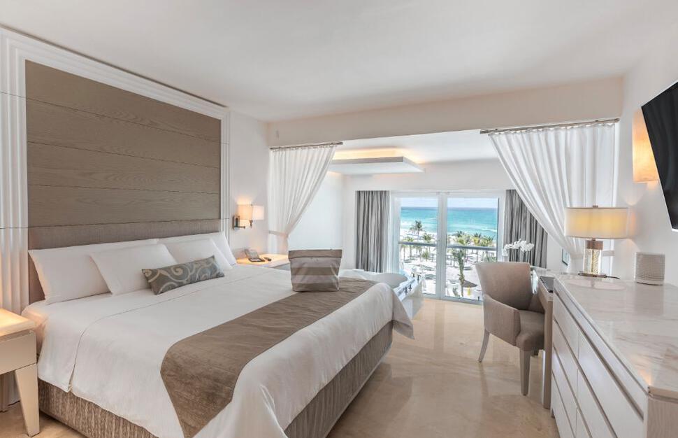 Le-Blanc-Spa-Resort-11.jpg