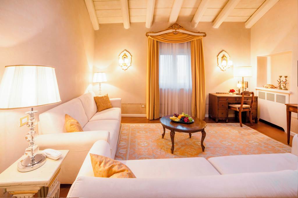 VRN_73717_Relais_Fra_Lorenzo_0221_05.jpg