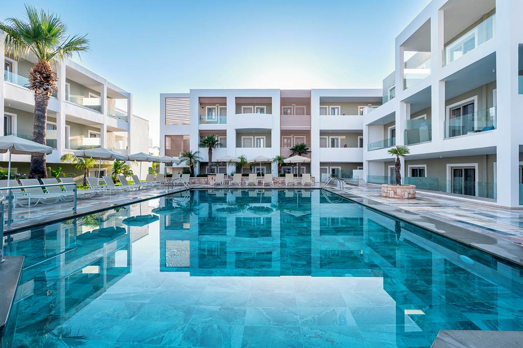 KGS_83254_Mythos_Suites_Hotel_0724_01.jpg