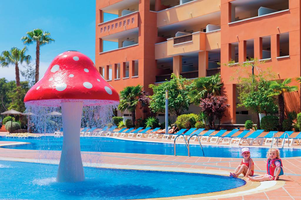 REU_81110_H10_Mediterranean_Village_&_PortAventura_Theme_Park_0919_06.jpg