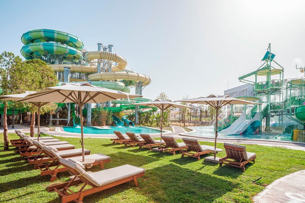 BJV_85636_Anda_Barut_Collection_0724_03.jpg