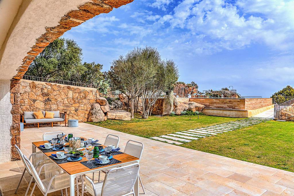 OLB_87601_Villa_Sapphire_Heights_0524_01.jpg