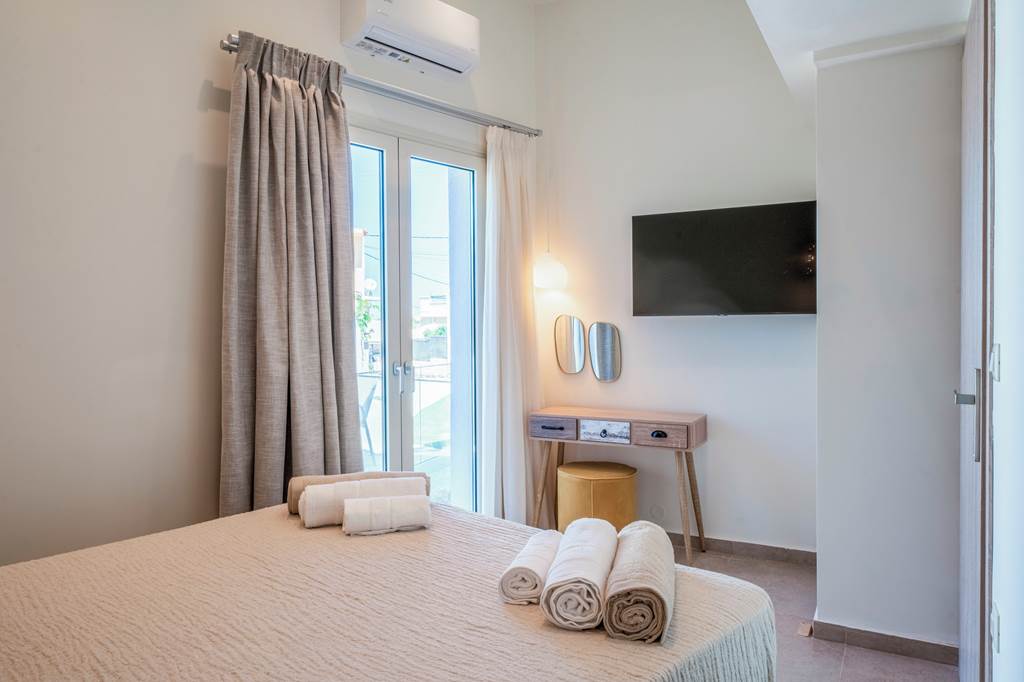 CHQ_88700_Villa_Mournia_Plaka_0125_14.jpg