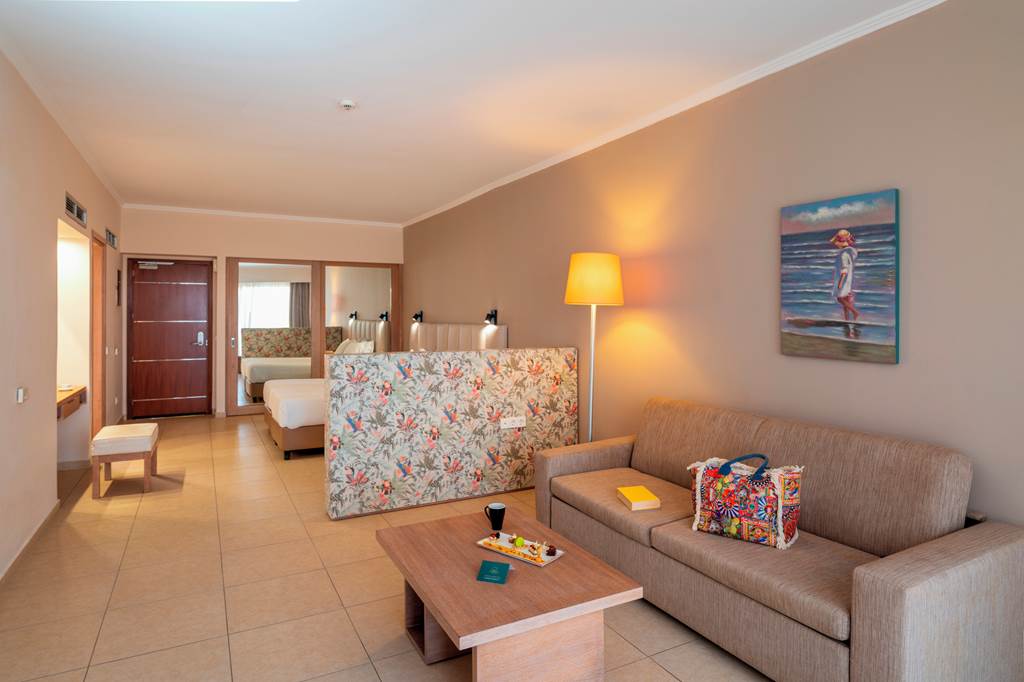 RHO_70433_Kresten_Royal_Euphoria_Resort_0124_14.jpg