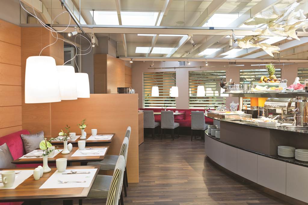 VIE_71511_Holiday_Inn_Vienna_City_0315_04.jpg