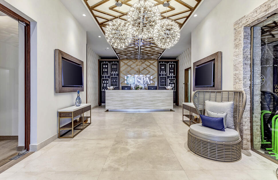 Royalton-Antigua-An-Autograph-Collection-All-Inclusive-Resort-12.jpg