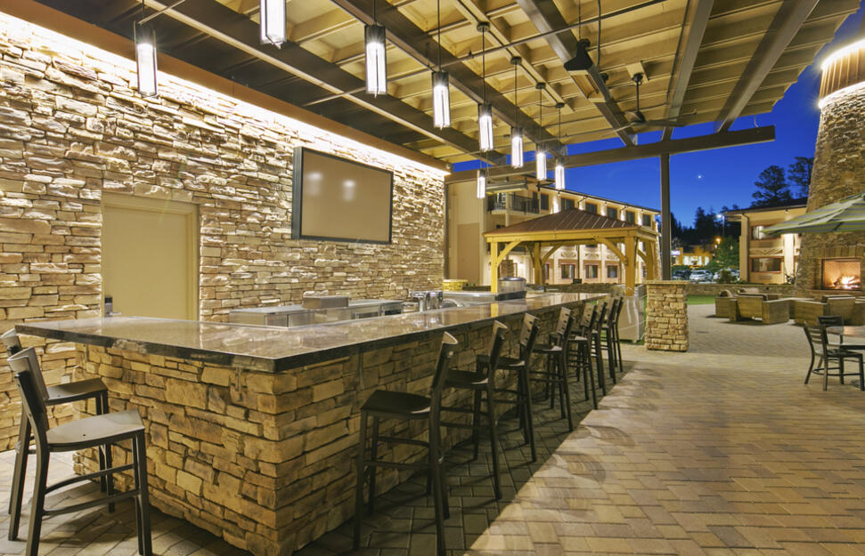 Squire-Resort-at-the-Grand-Canyon-BW-Signature-Collection-1.jpg