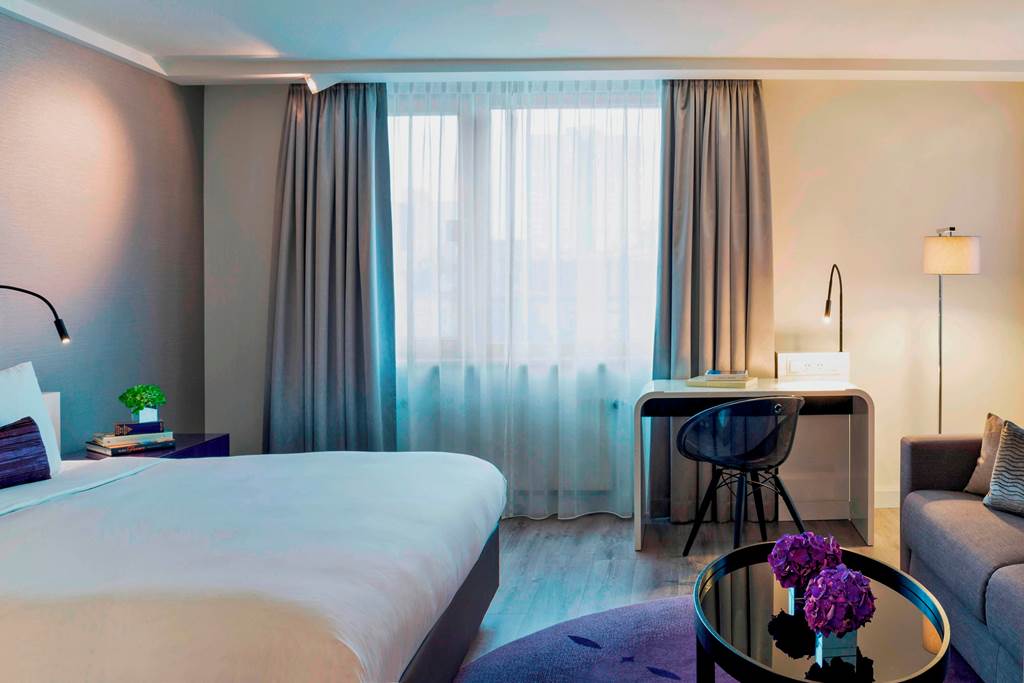 VIE_74626_Renaissance_Wien_Hotel_0823_40.jpg